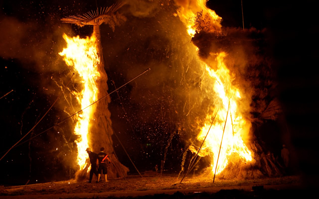 弓削の火祭り
